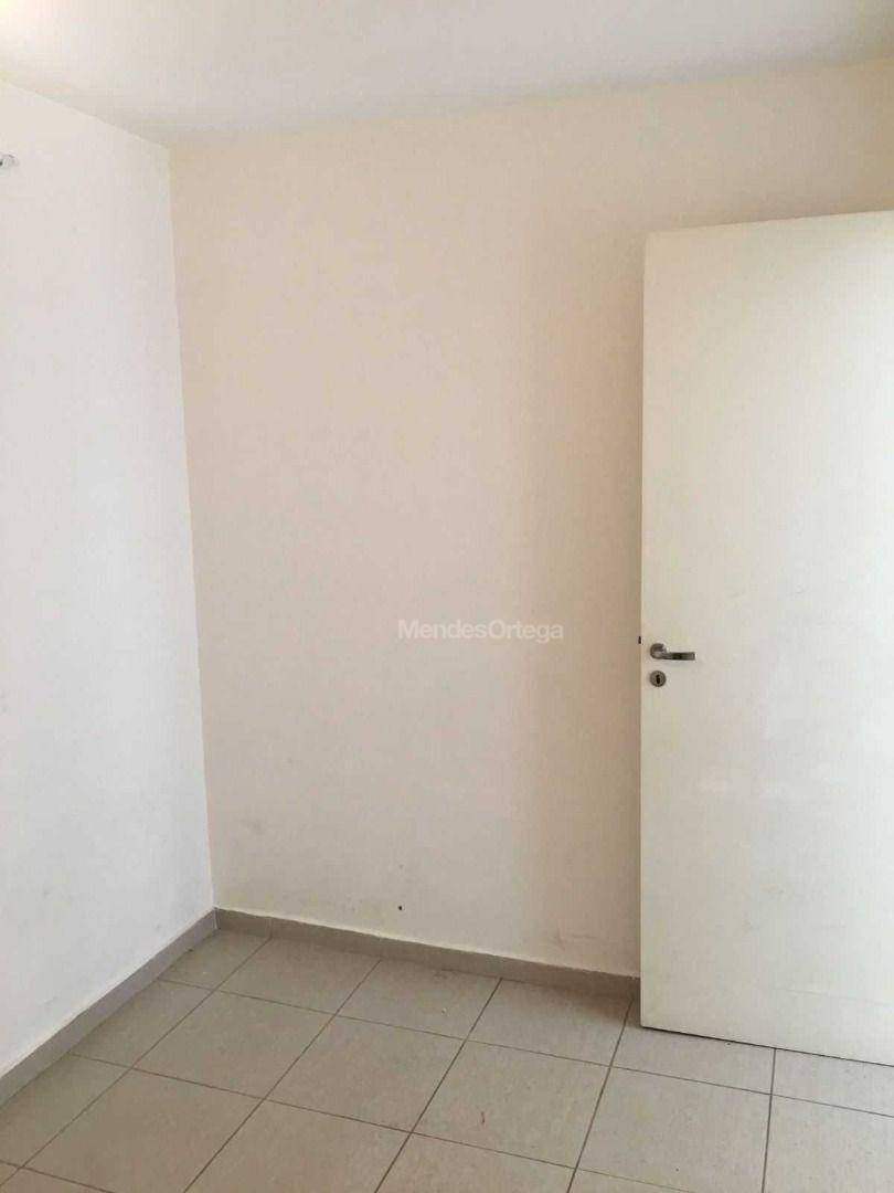 Apartamento para alugar com 3 quartos, 65m² - Foto 8