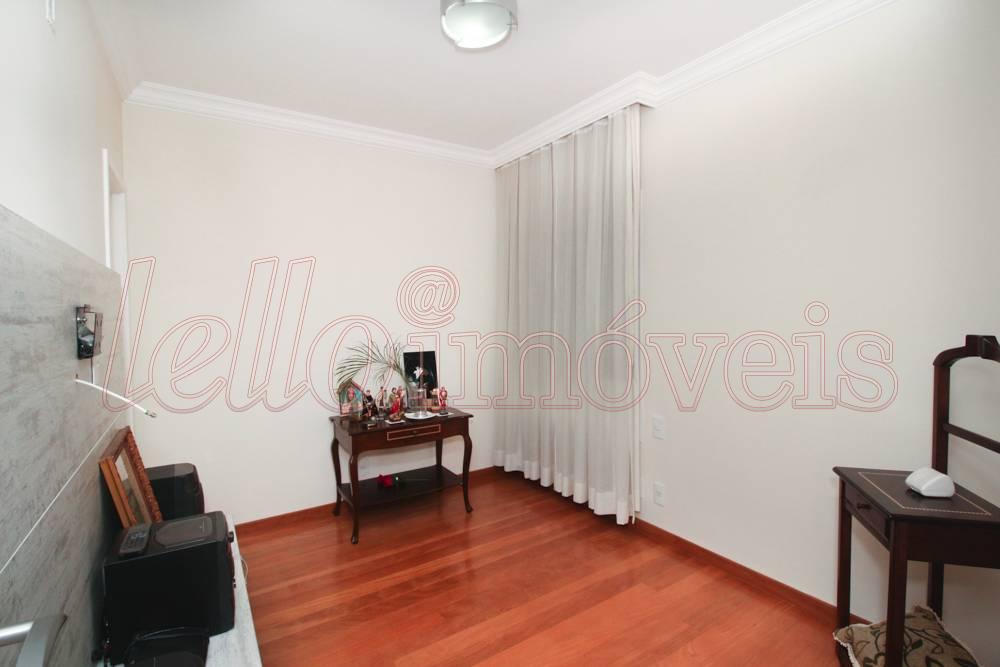 Apartamento à venda com 4 quartos, 200m² - Foto 17