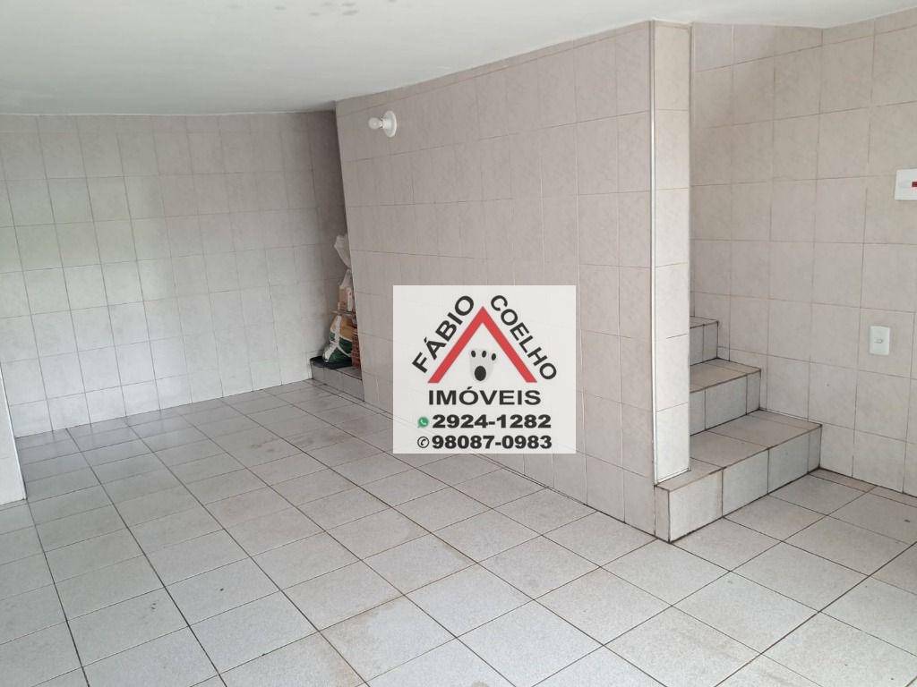 Sobrado para alugar com 2 quartos, 100m² - Foto 3