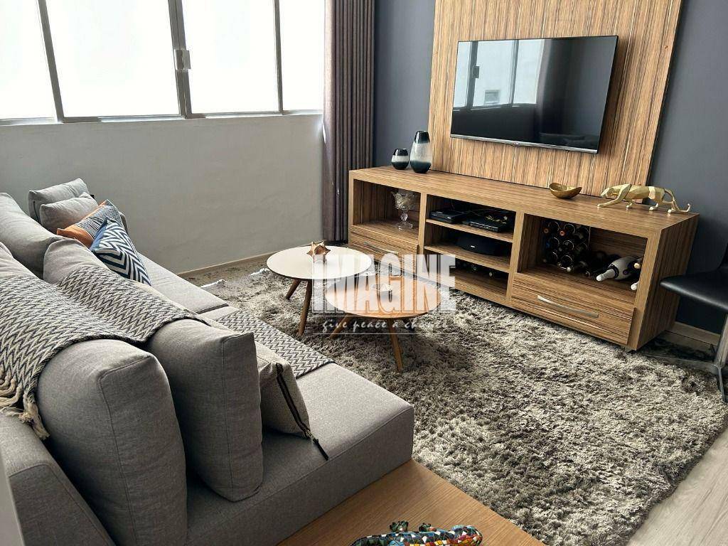 Apartamento à venda com 2 quartos, 68m² - Foto 1