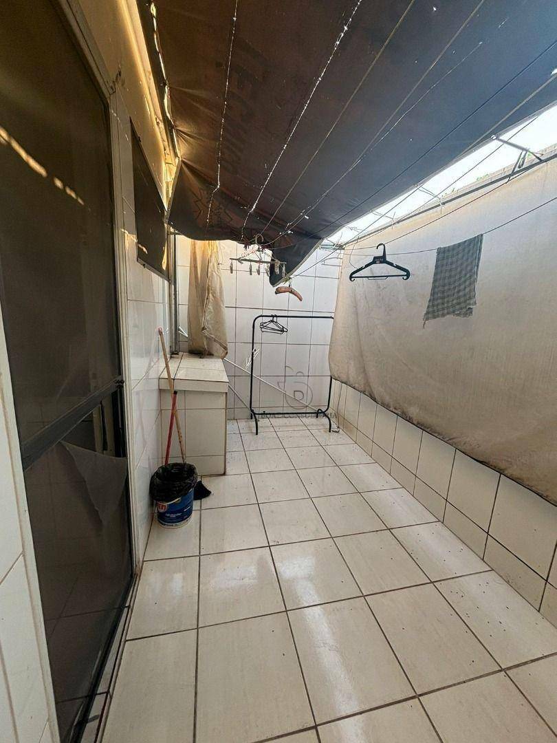 Sobrado à venda com 3 quartos, 300m² - Foto 8