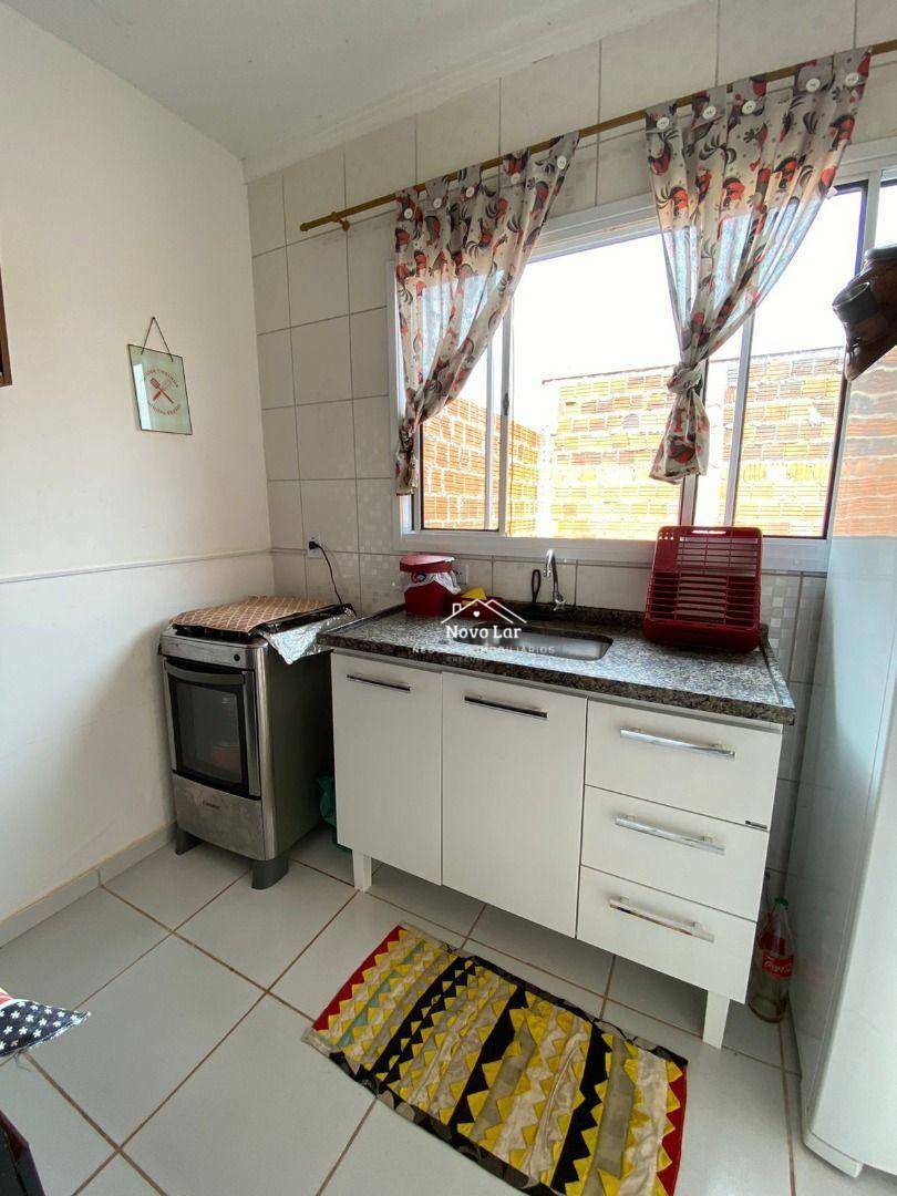 Casa de Condomínio à venda com 2 quartos, 50m² - Foto 9