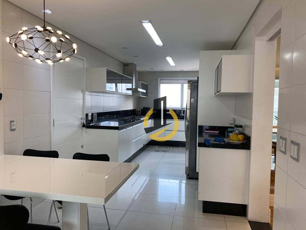 Apartamento à venda com 4 quartos, 240m² - Foto 14