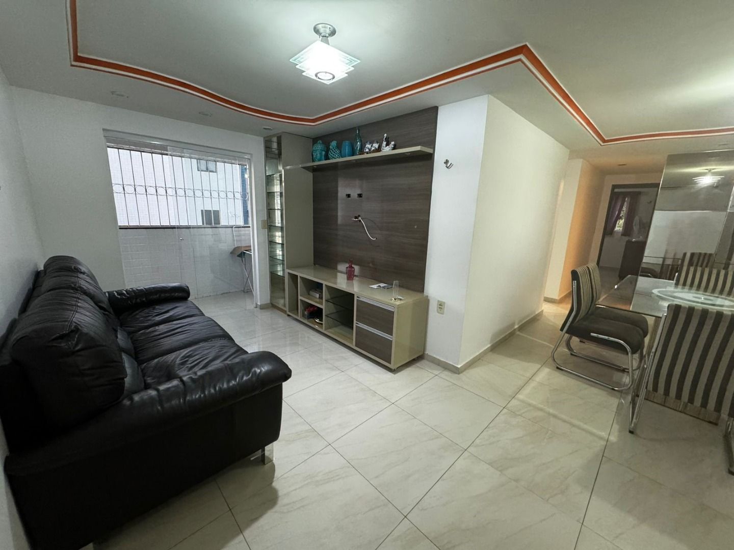 Apartamento à venda com 3 quartos, 95m² - Foto 1