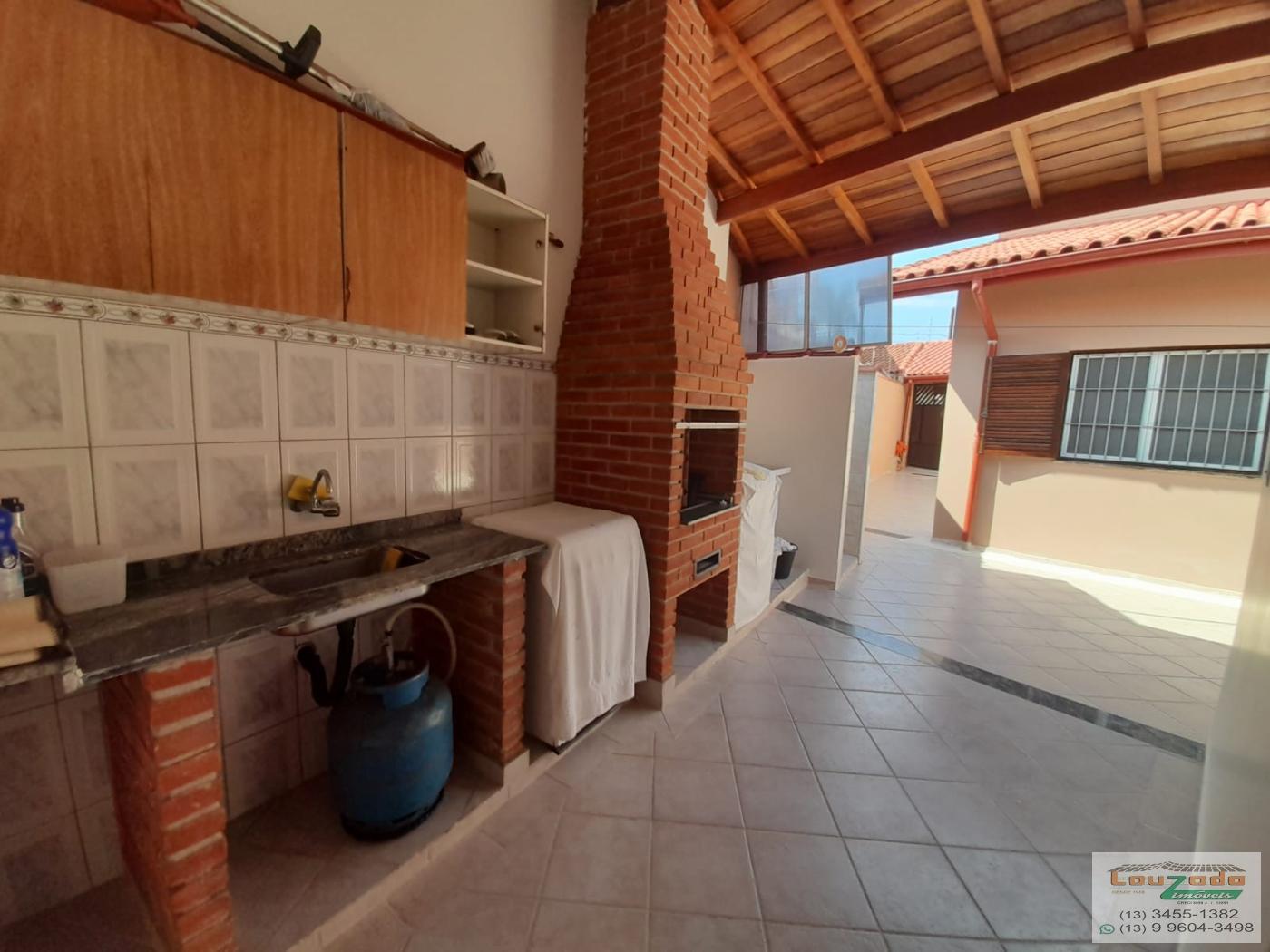 Casa para alugar com 3 quartos, 250m² - Foto 8