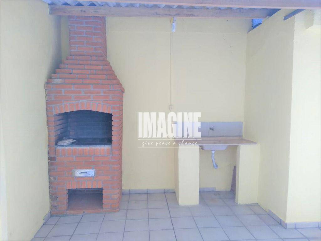 Casa à venda com 2 quartos, 195m² - Foto 17