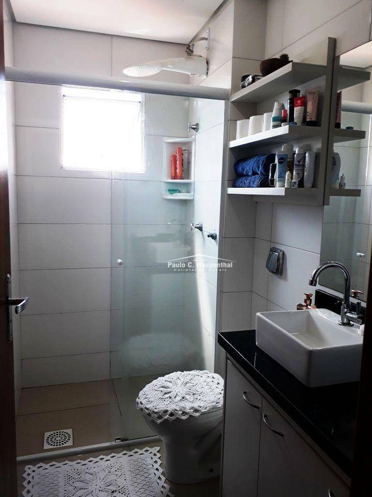 Apartamento à venda com 2 quartos, 62m² - Foto 11