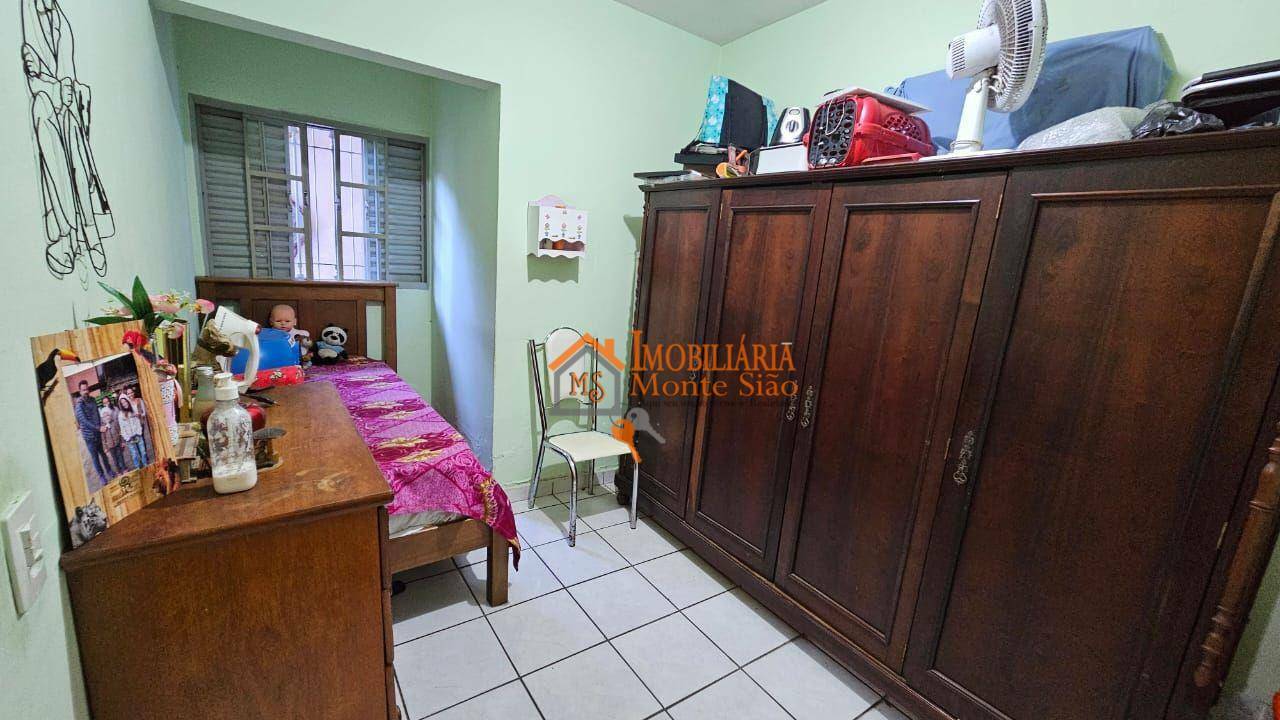 Casa à venda com 3 quartos, 210m² - Foto 14