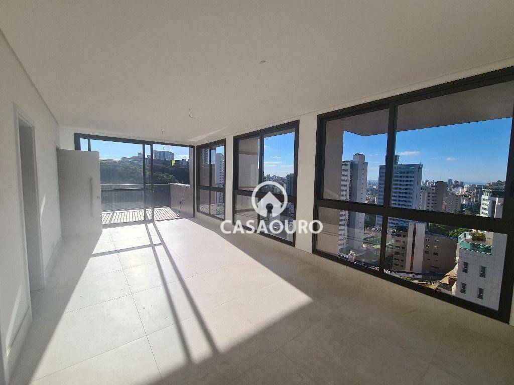 Apartamento à venda com 4 quartos, 137m² - Foto 1