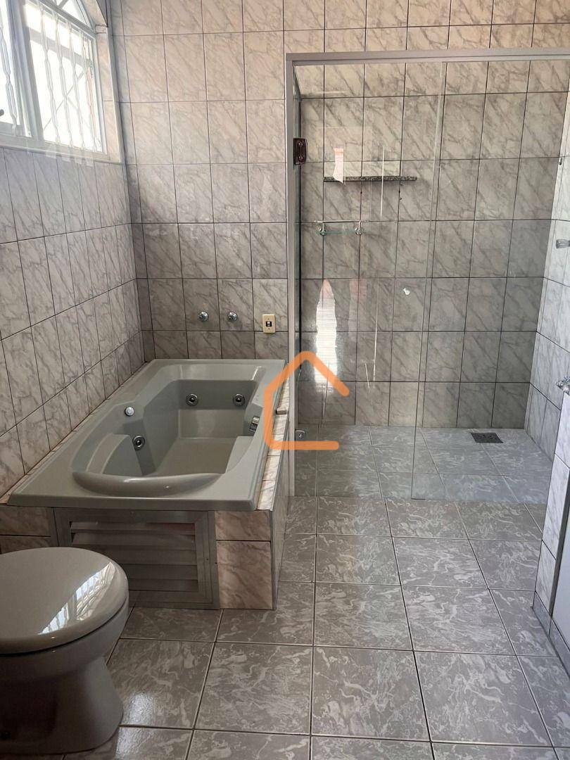 Casa à venda com 4 quartos, 352m² - Foto 31