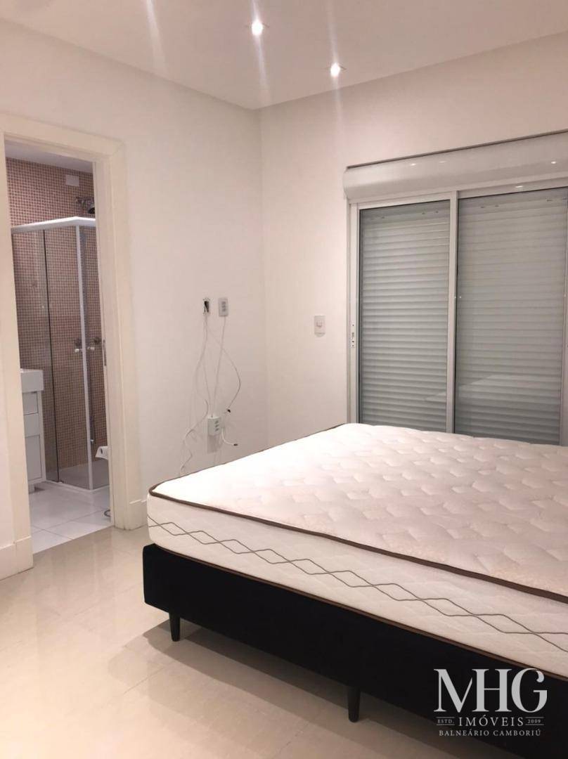 Apartamento à venda com 3 quartos, 145m² - Foto 8