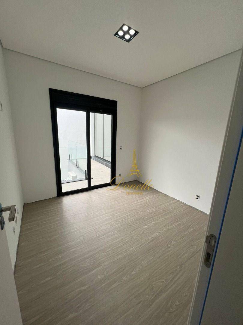 Sobrado à venda com 3 quartos, 240m² - Foto 18