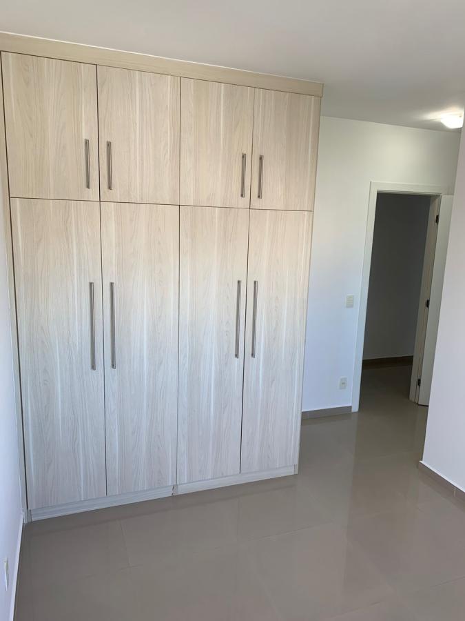 Apartamento para alugar com 4 quartos, 234m² - Foto 10