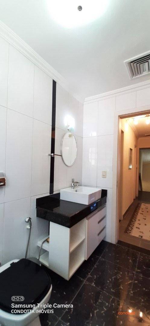 Casa para alugar com 4 quartos, 285m² - Foto 27
