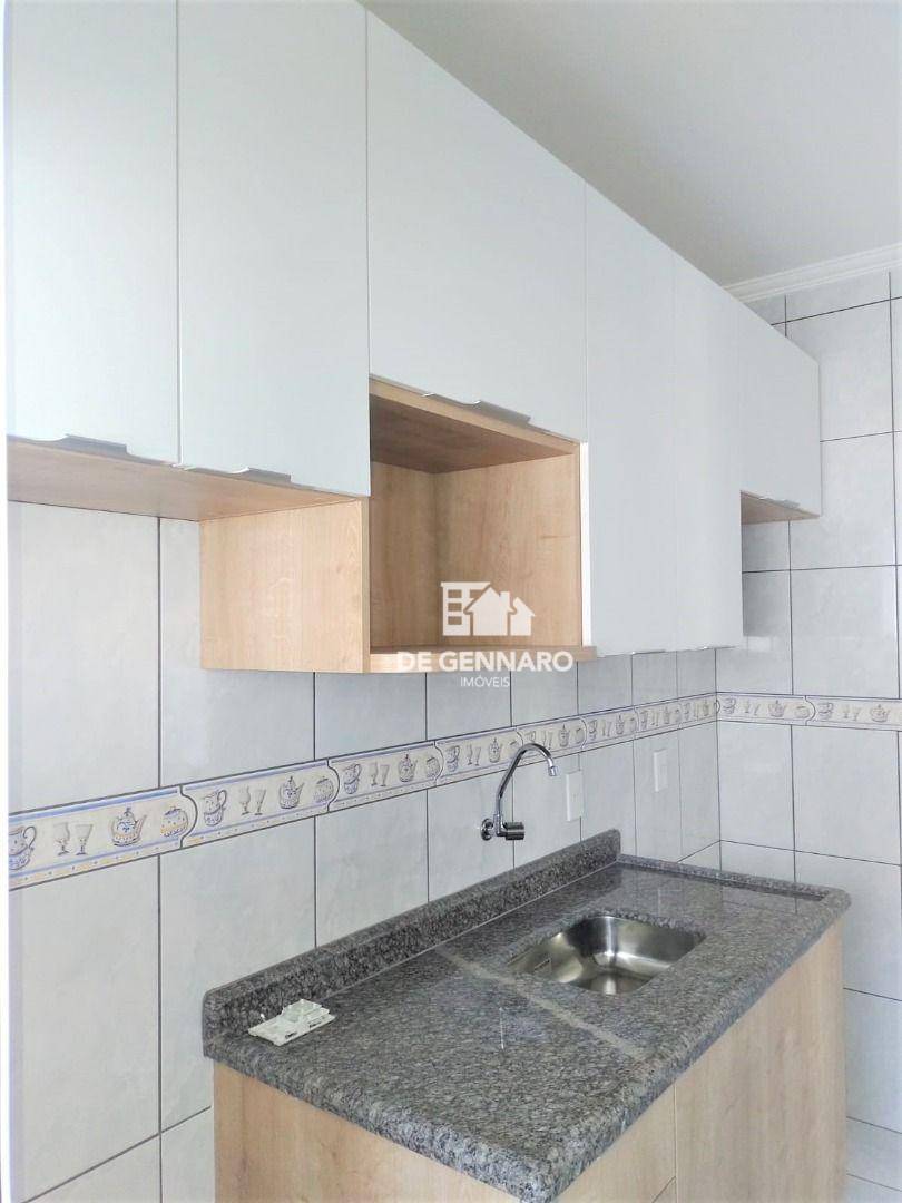 Apartamento à venda com 3 quartos, 78m² - Foto 2