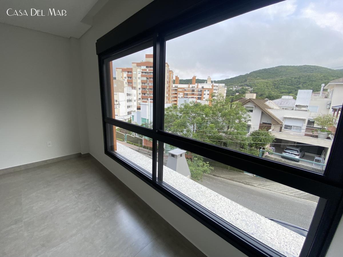 Casa à venda com 3 quartos, 220m² - Foto 20