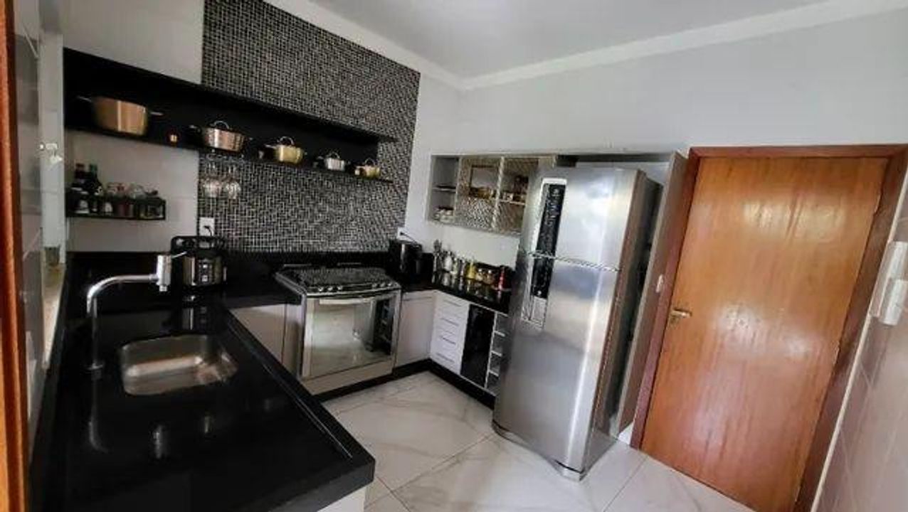 Casa de Condomínio à venda com 3 quartos, 130m² - Foto 4