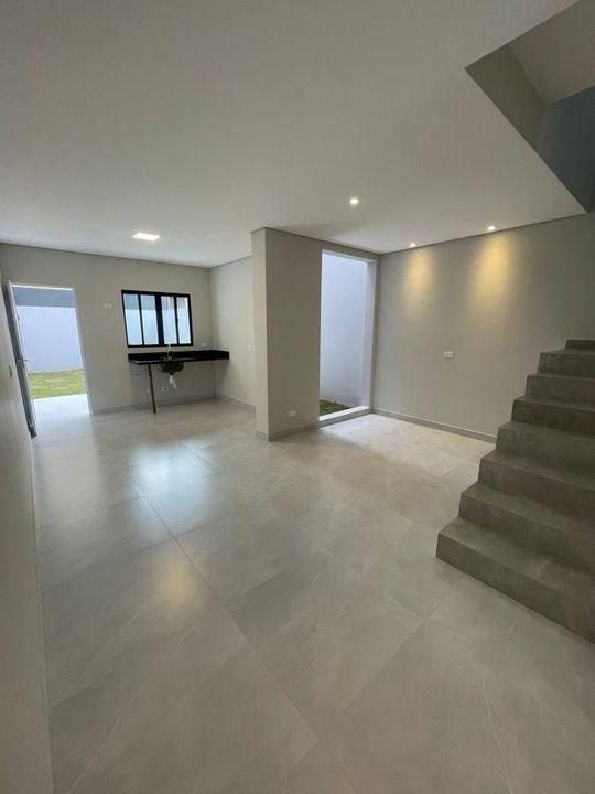 Sobrado à venda com 3 quartos, 132m² - Foto 1