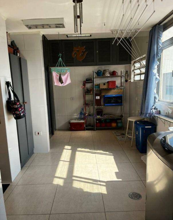 Apartamento à venda com 3 quartos, 150m² - Foto 9