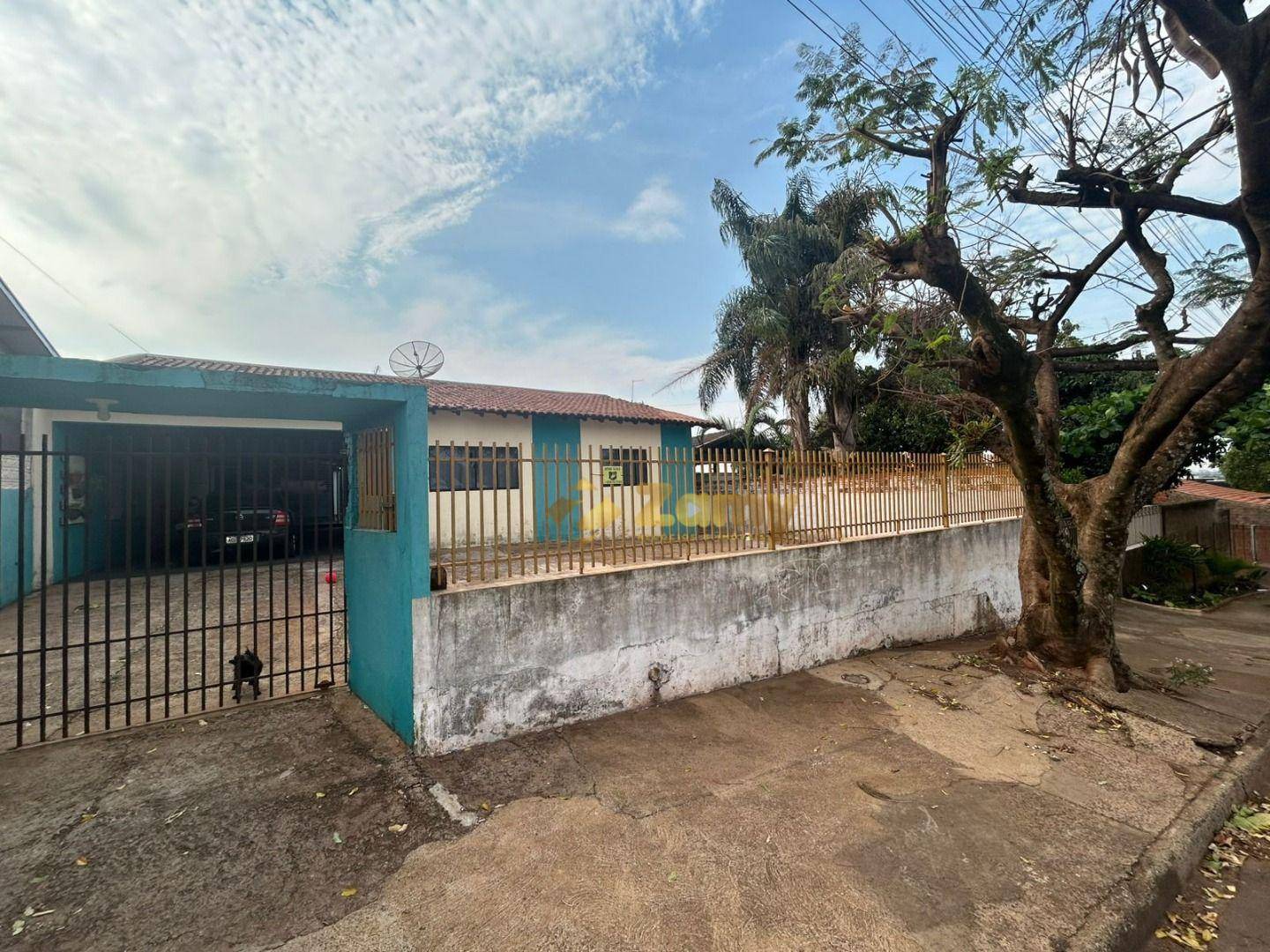 Casa, 3 quartos, 216 m² - Foto 1