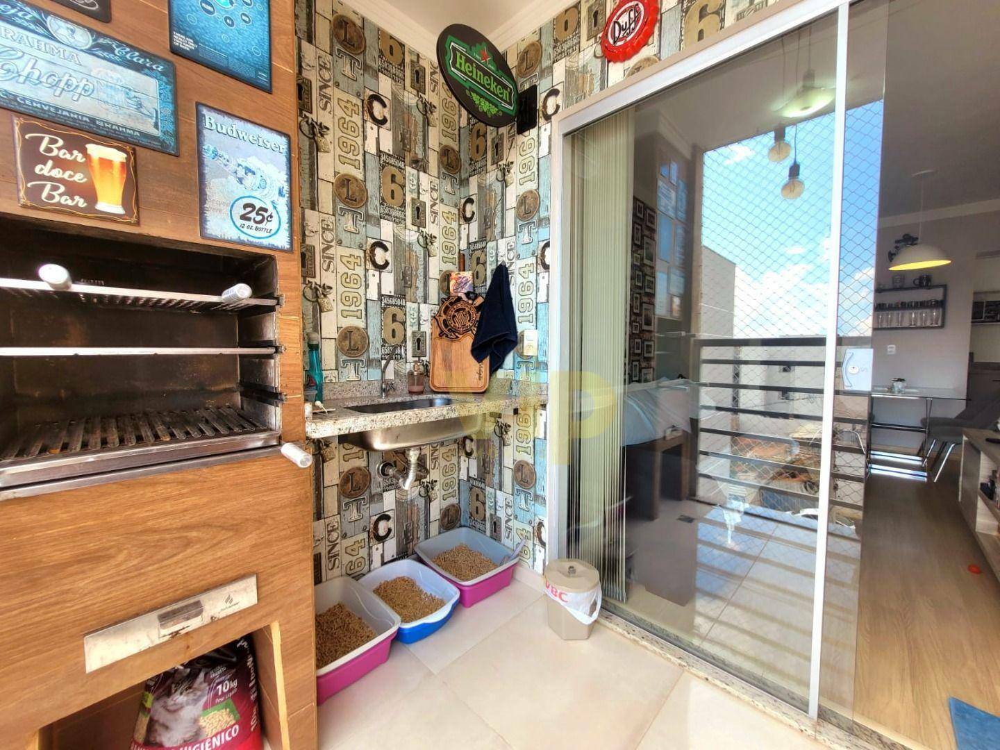 Apartamento à venda com 3 quartos, 85m² - Foto 1