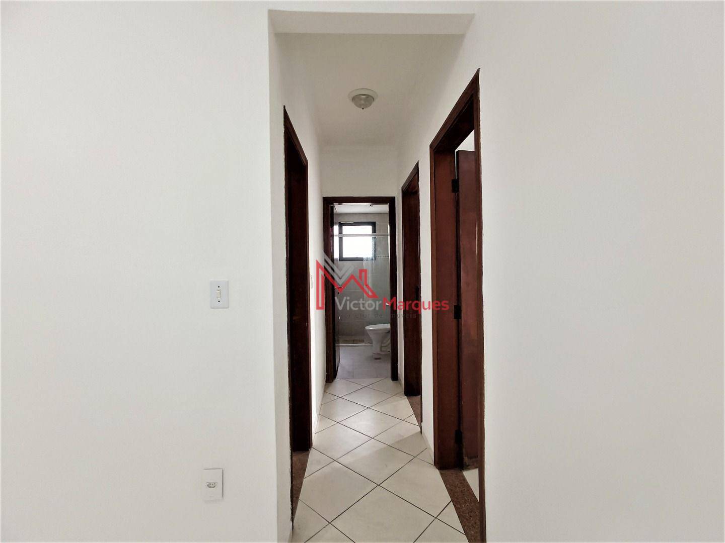 Apartamento para alugar com 3 quartos, 125m² - Foto 18