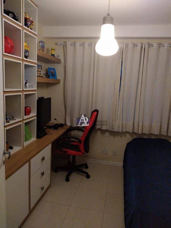 Apartamento à venda com 2 quartos, 70m² - Foto 12