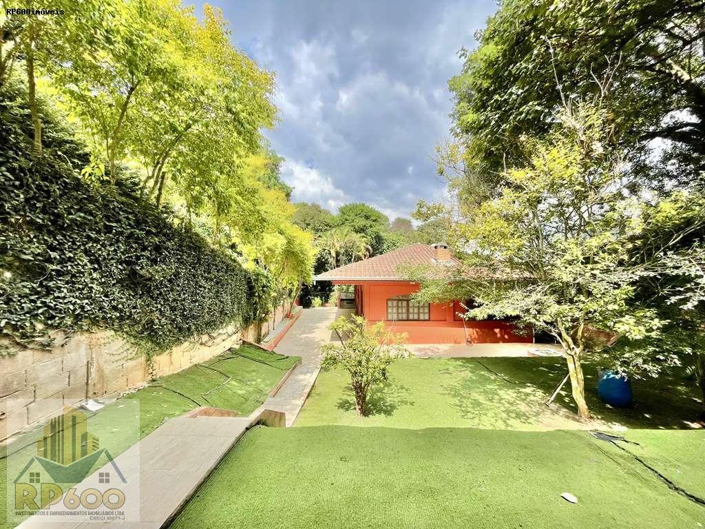 Casa para alugar com 3 quartos, 1183m² - Foto 1