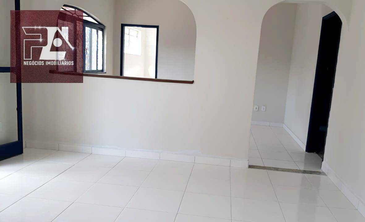 Casa à venda com 3 quartos, 199m² - Foto 3