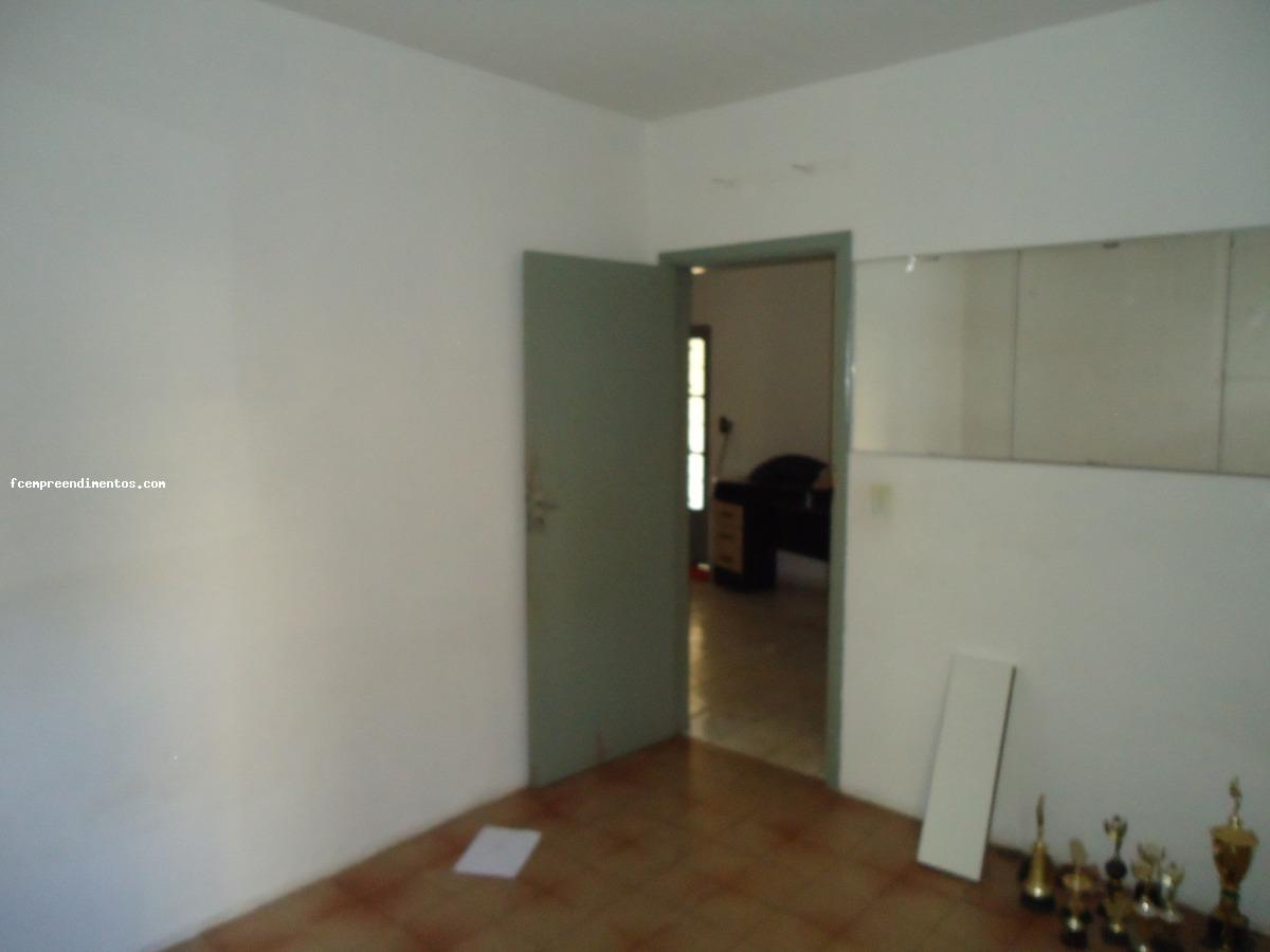 Casa à venda com 3 quartos, 250m² - Foto 8