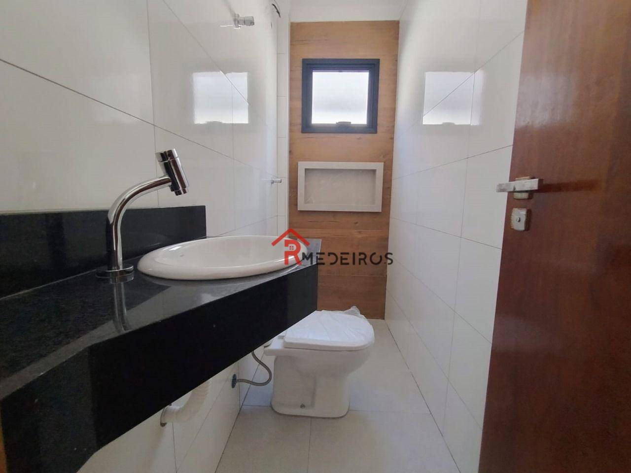 Casa à venda com 2 quartos, 51m² - Foto 2