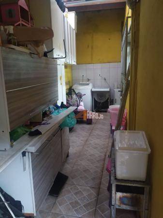 Casa à venda com 3 quartos, 300m² - Foto 33