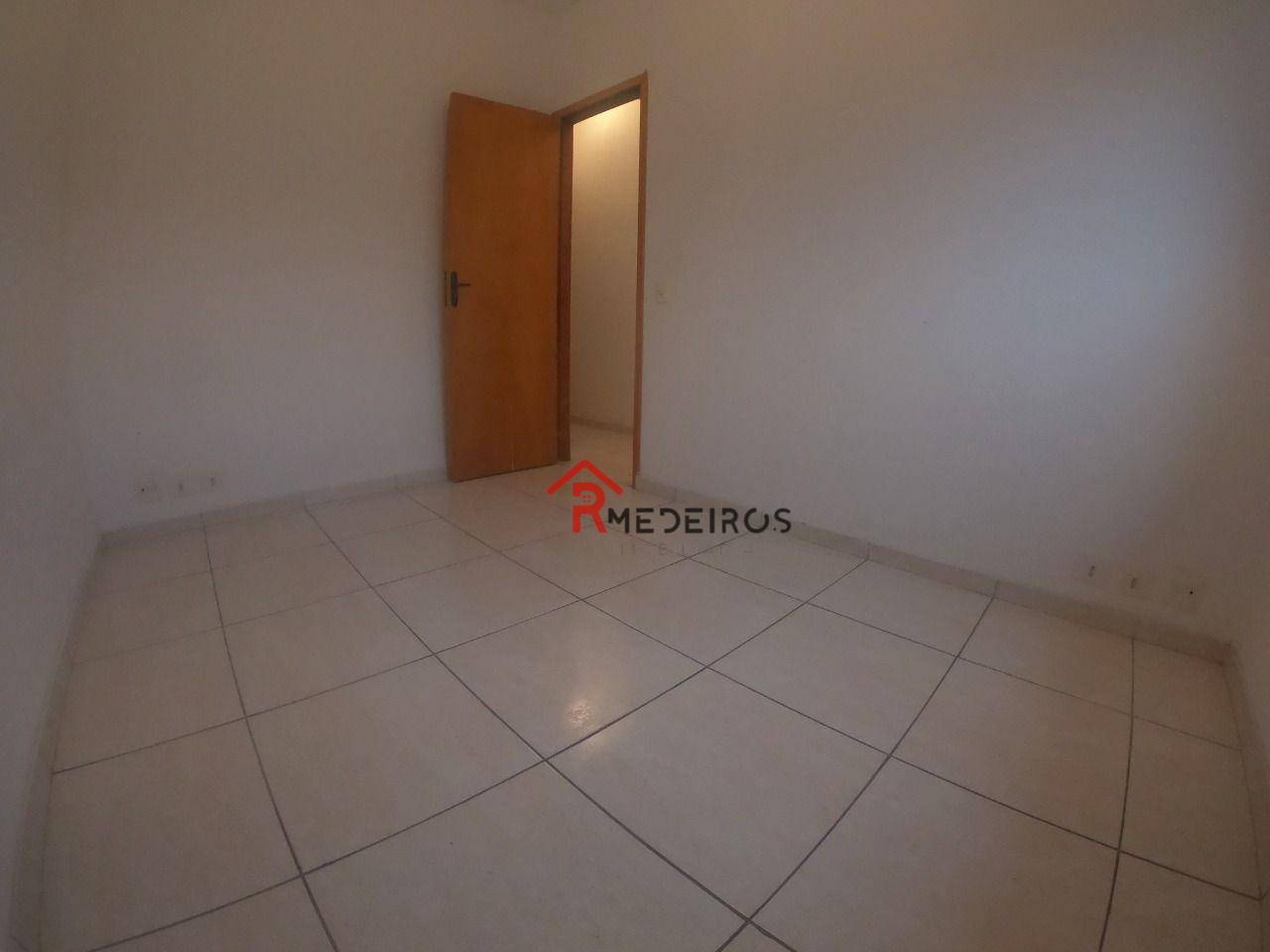 Casa à venda com 2 quartos, 62m² - Foto 14