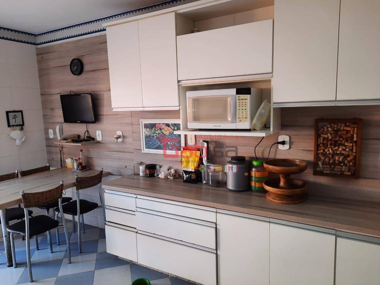 Casa de Condomínio à venda com 5 quartos, 250m² - Foto 20
