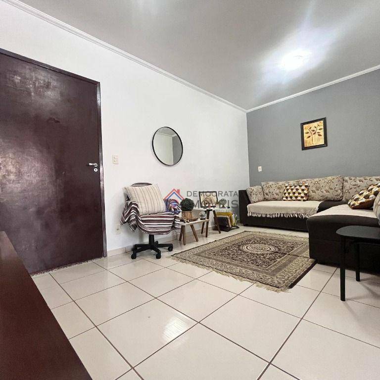 Apartamento à venda com 2 quartos, 72m² - Foto 4