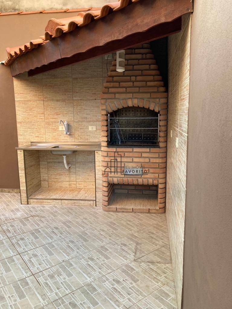 Casa à venda com 2 quartos, 120m² - Foto 1