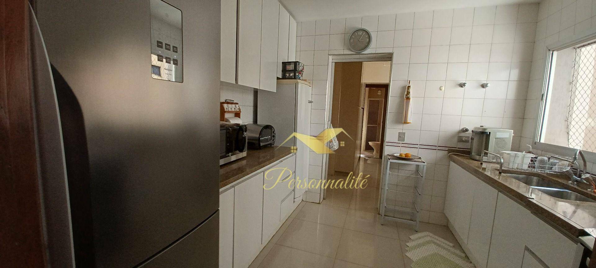 Apartamento à venda com 3 quartos, 228m² - Foto 20