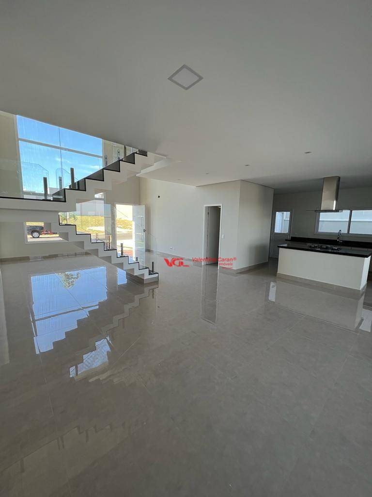 Sobrado à venda com 3 quartos, 284m² - Foto 3