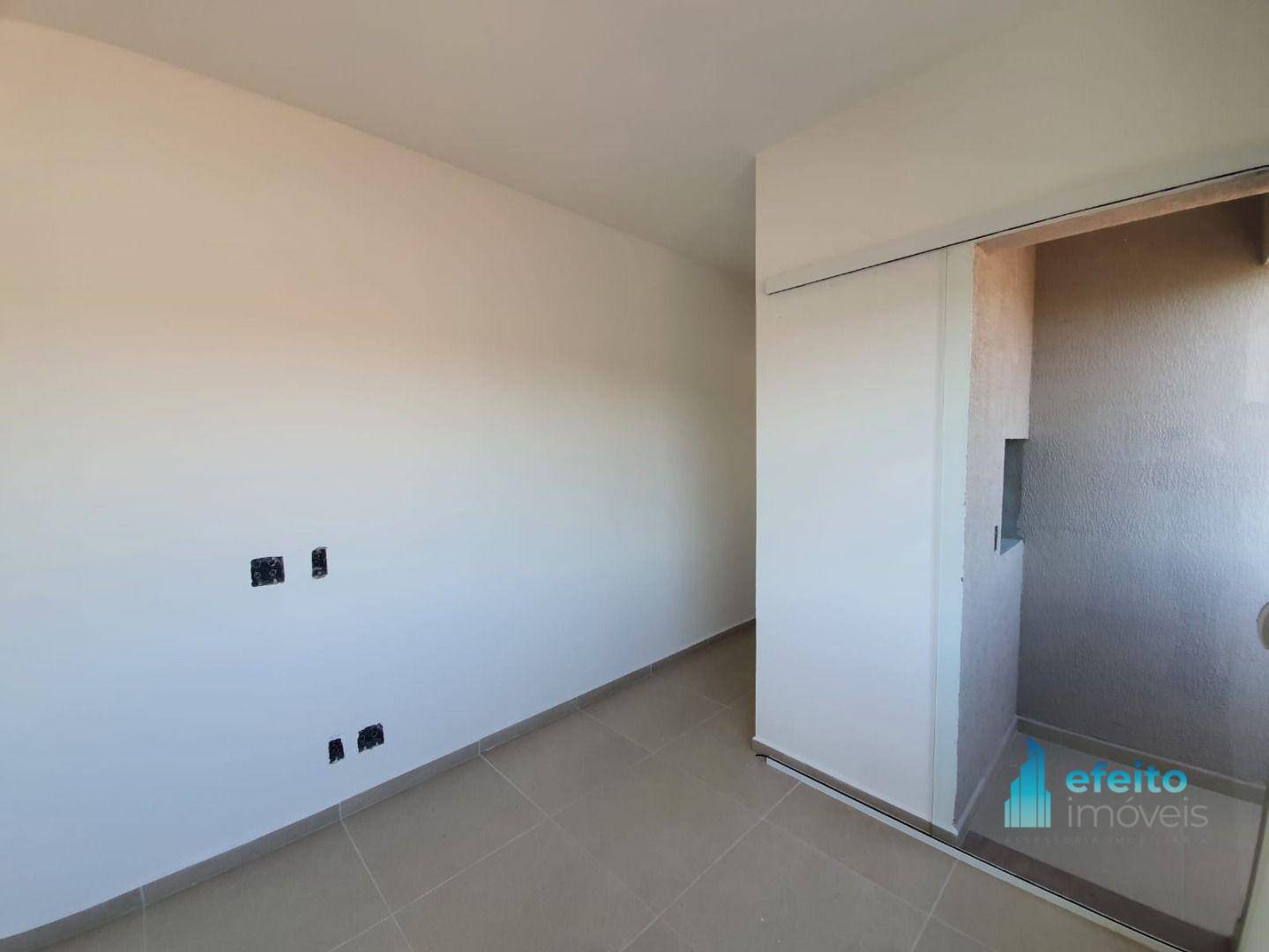 Apartamento à venda com 2 quartos, 46m² - Foto 2