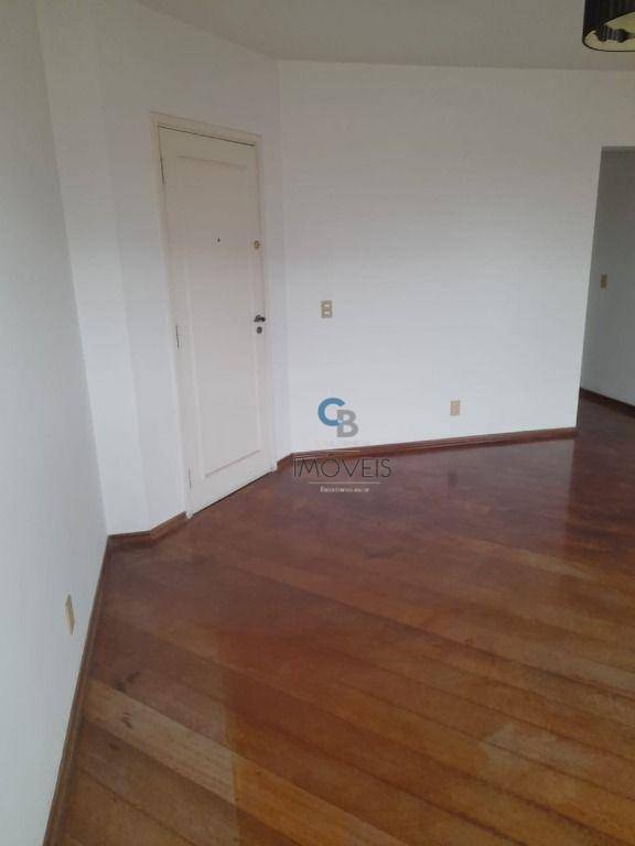 Apartamento à venda com 3 quartos, 117m² - Foto 3