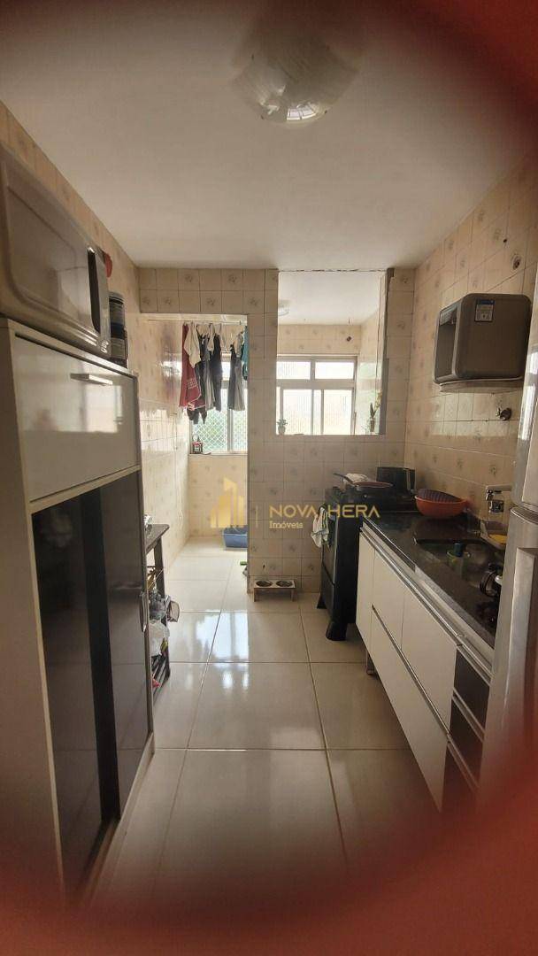 Apartamento à venda com 2 quartos, 60m² - Foto 1