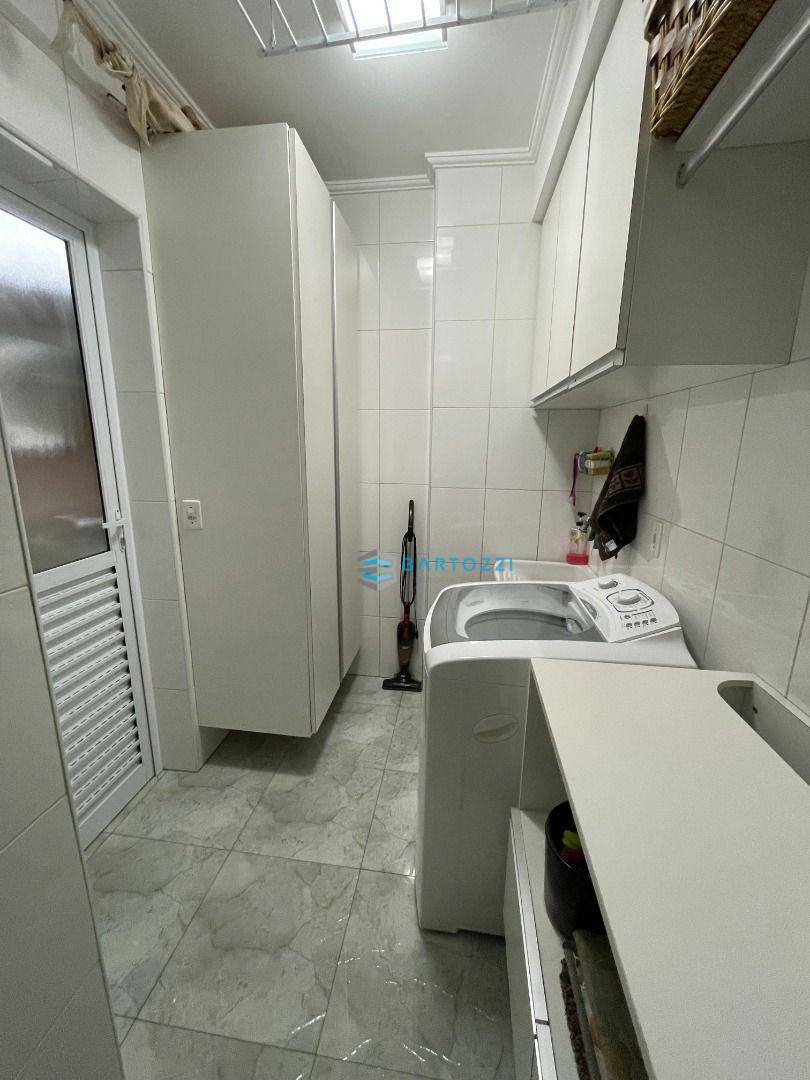 Apartamento à venda com 3 quartos, 96m² - Foto 13