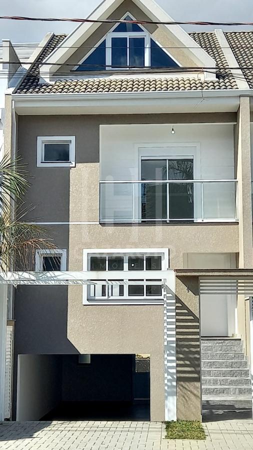 Sobrado à venda com 5 quartos, 270m² - Foto 1