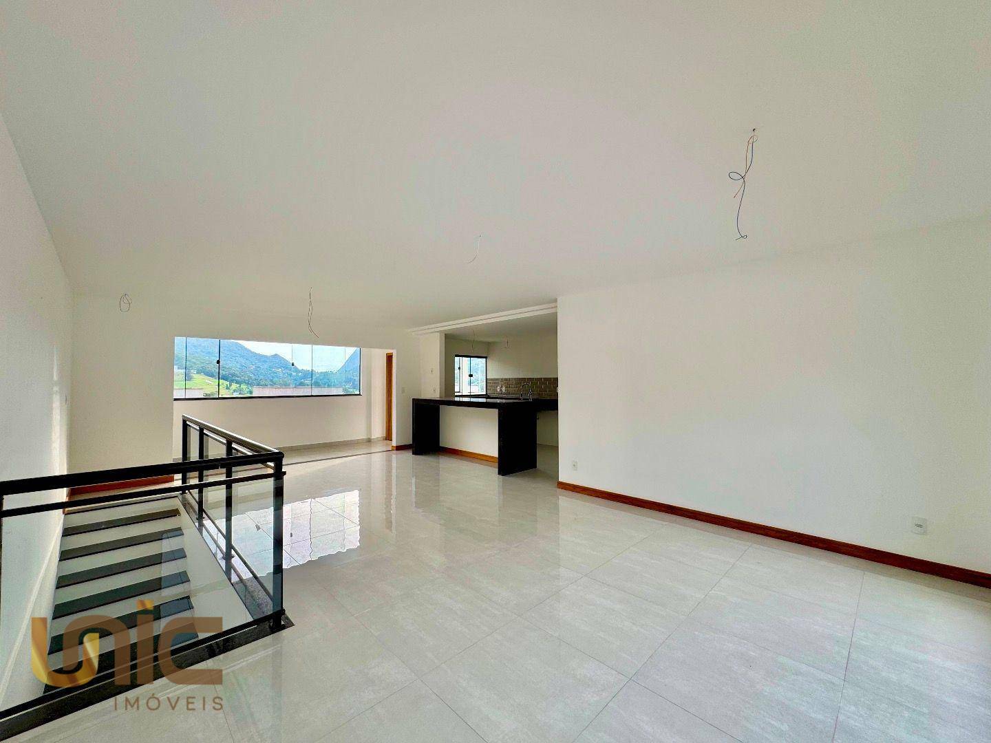 Casa de Condomínio à venda com 3 quartos, 140m² - Foto 2