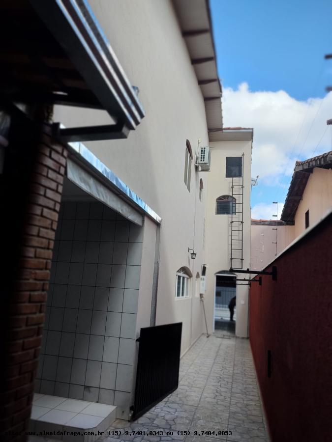 Casa à venda com 3 quartos, 200m² - Foto 11