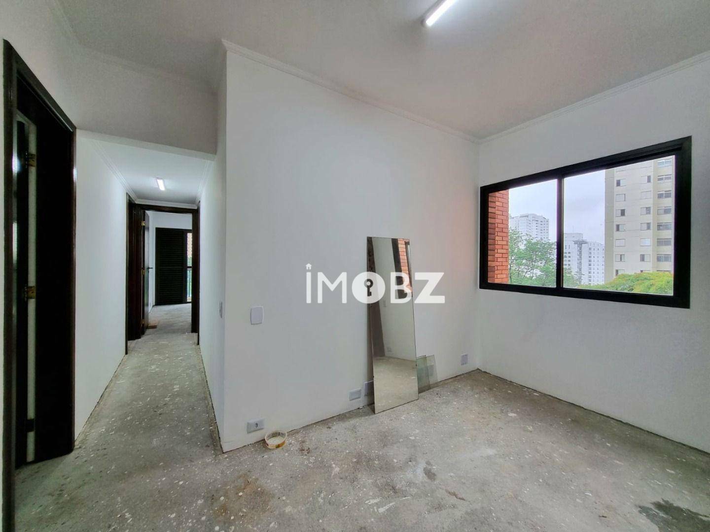 Apartamento à venda com 4 quartos, 236m² - Foto 24