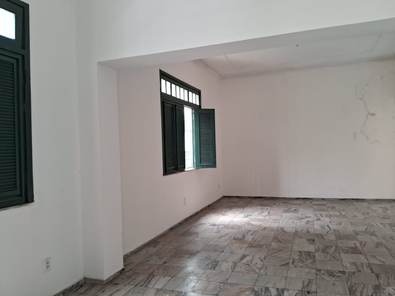 Casa para alugar com 3 quartos, 246m² - Foto 13