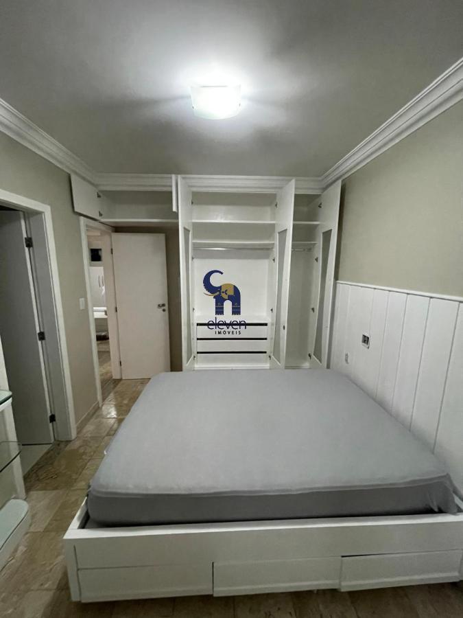 Apartamento para alugar com 4 quartos, 145m² - Foto 17