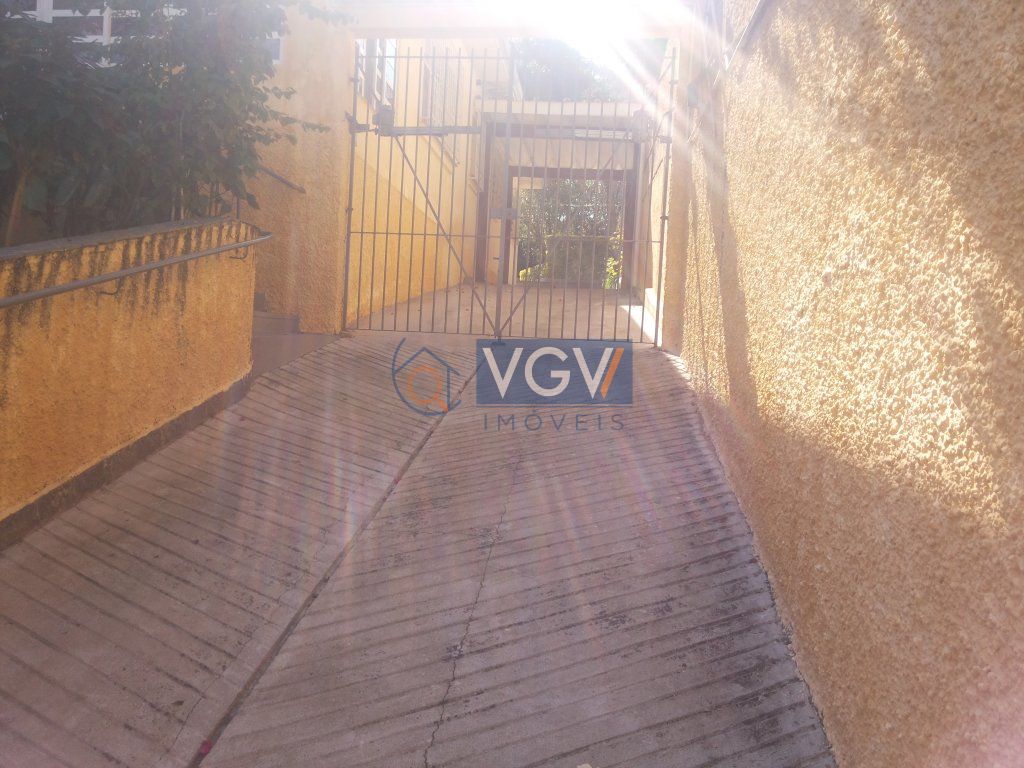 Casa à venda com 2 quartos, 168m² - Foto 10