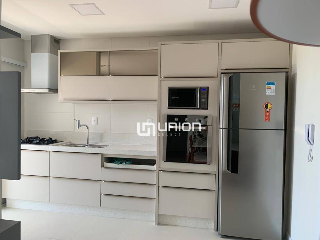 Apartamento à venda com 2 quartos, 60m² - Foto 3